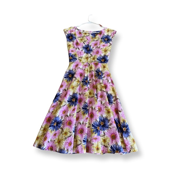 Daisy Dress - Picture 2 of 3